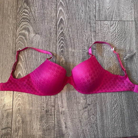 Pink Victoria Secret Bra - Picture 1 of 4